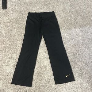 Nike sweatpants medium but runs small